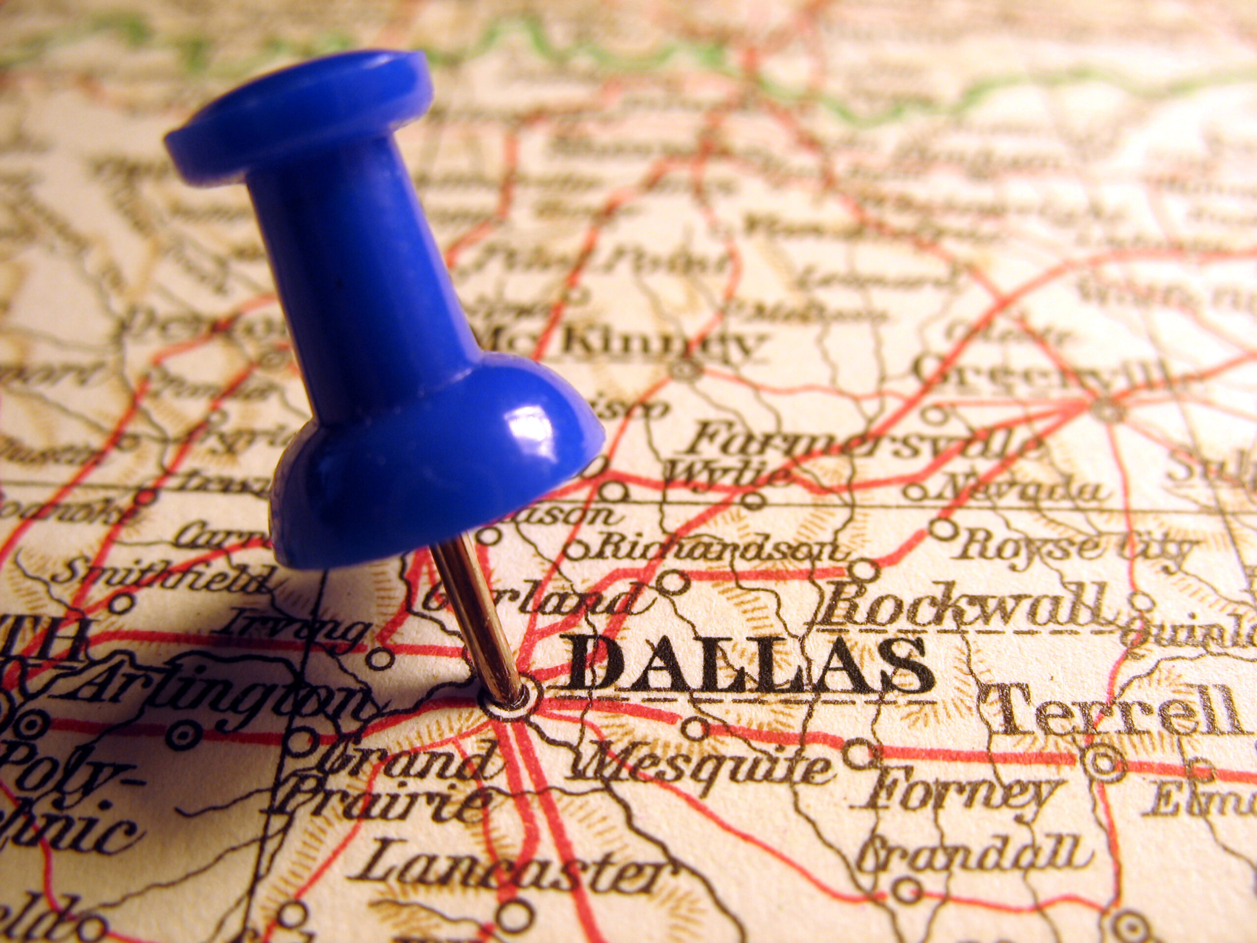 map of dallas with a thumbtack